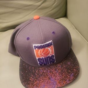 Snap back hat